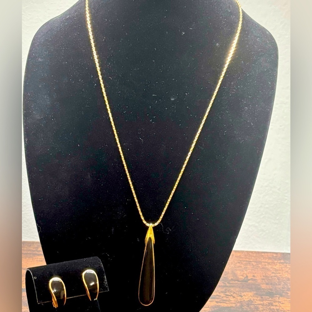 Goldette vintage gold-tone with black inlay necklace and clip earring set